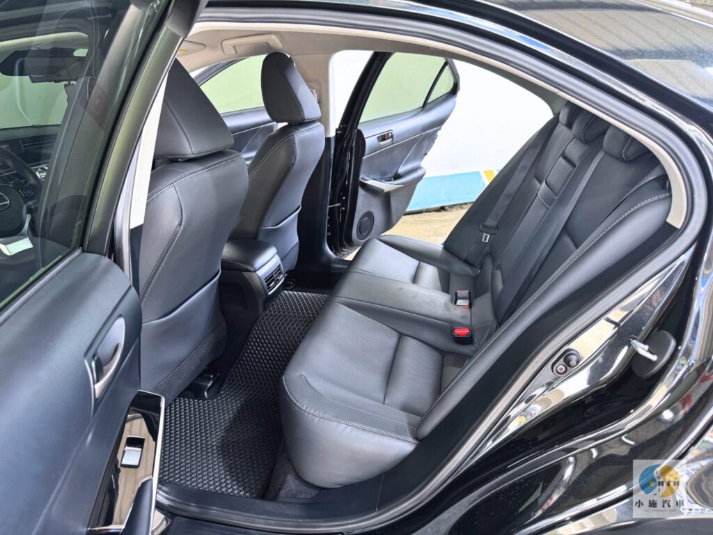2019 Lexus IS 300豪華版 自排 黑