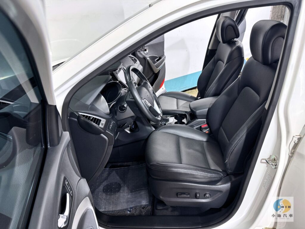 2019 Hyundai Santa Fe 2.2領袖款 自排 白