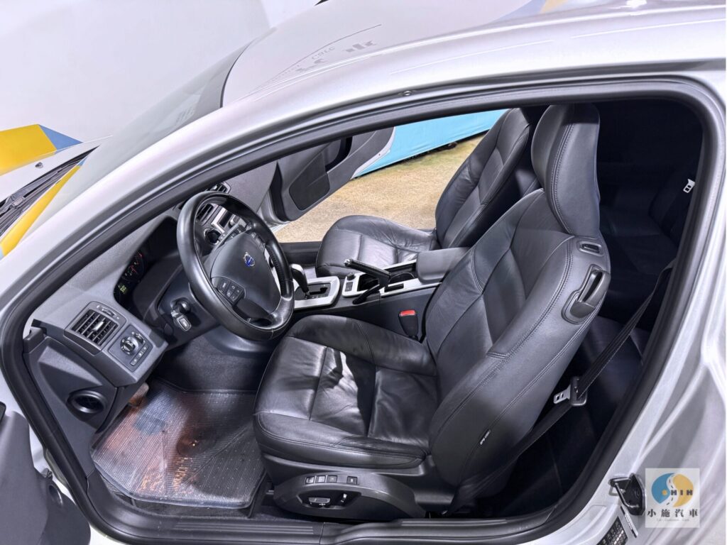 2010 Volvo C30 2 自排 銀
