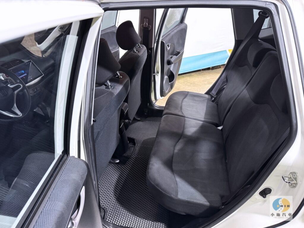 2011 Honda Fit VTi-S 1.5 自排 白