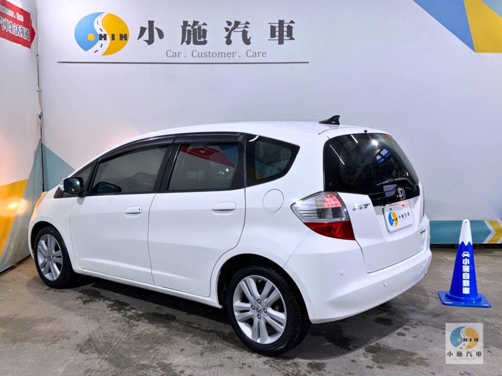 2011 Honda Fit VTi-S 1.5 自排 白