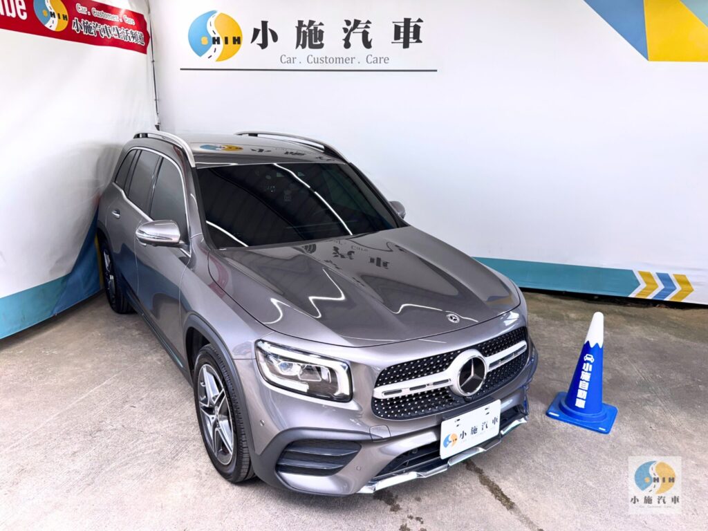 2022 M-Benz GLB 200 自排 灰