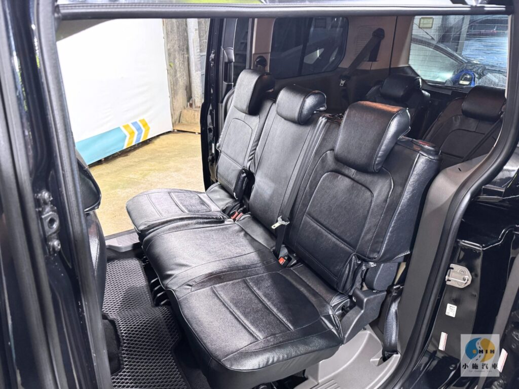 2022 Ford Tourneo Connect 1.5玩樂版 自排 黑