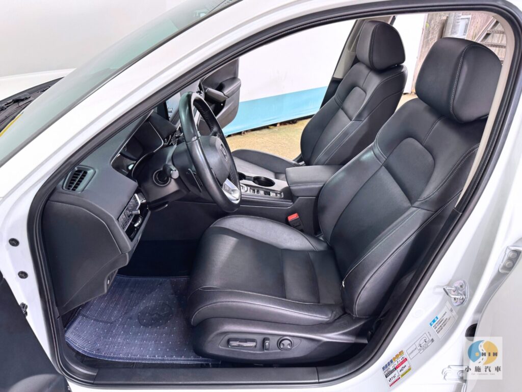 2023 Honda Civic e：HEV 自排 白