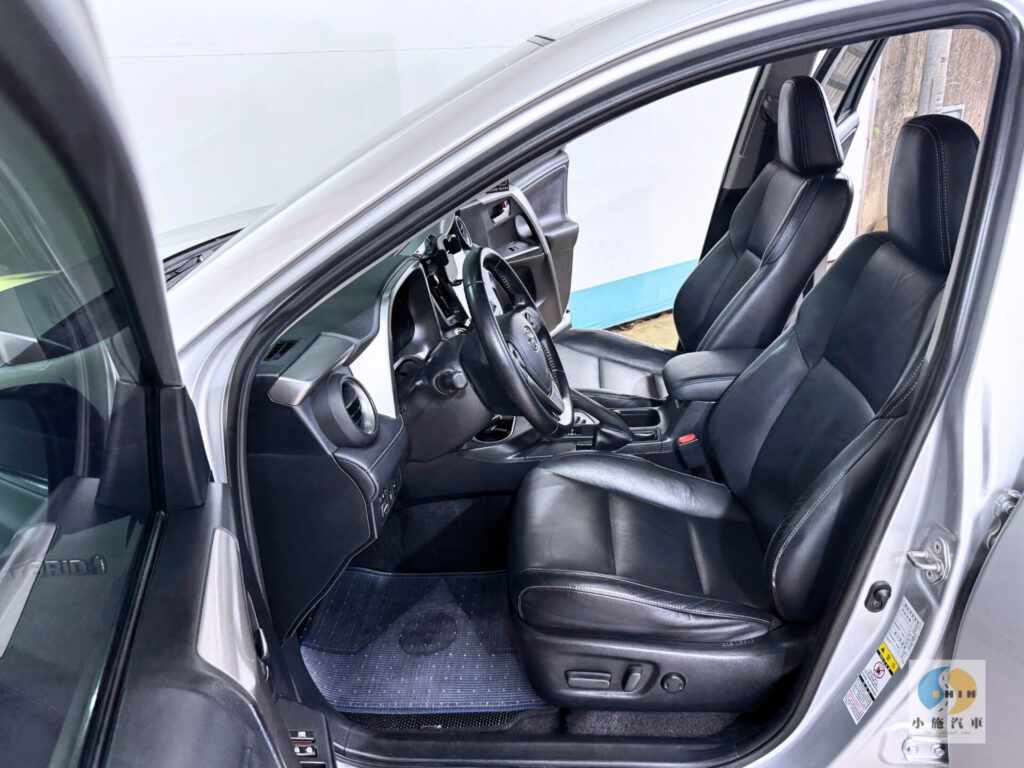 2016 Toyota RAV4 2.5 Hybrid尊爵 自排 銀