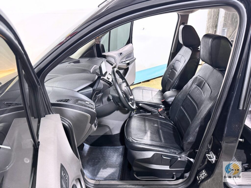 2022 Ford Tourneo Connect 1.5玩樂版 自排 黑