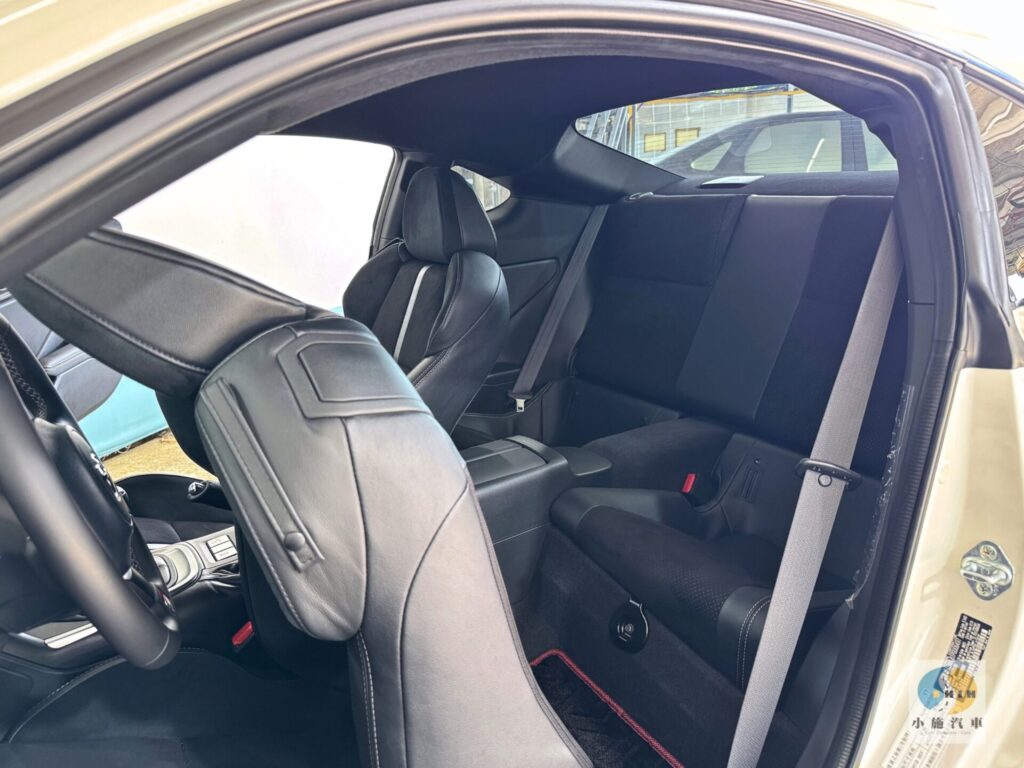 2023 Toyota GR86 2.4 6MT 手排 白