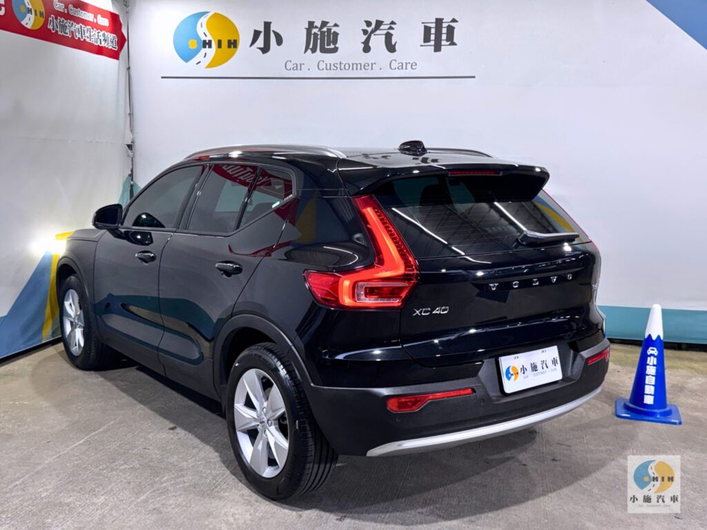 2024 Volvo XC40 Plus B3 自排 黑