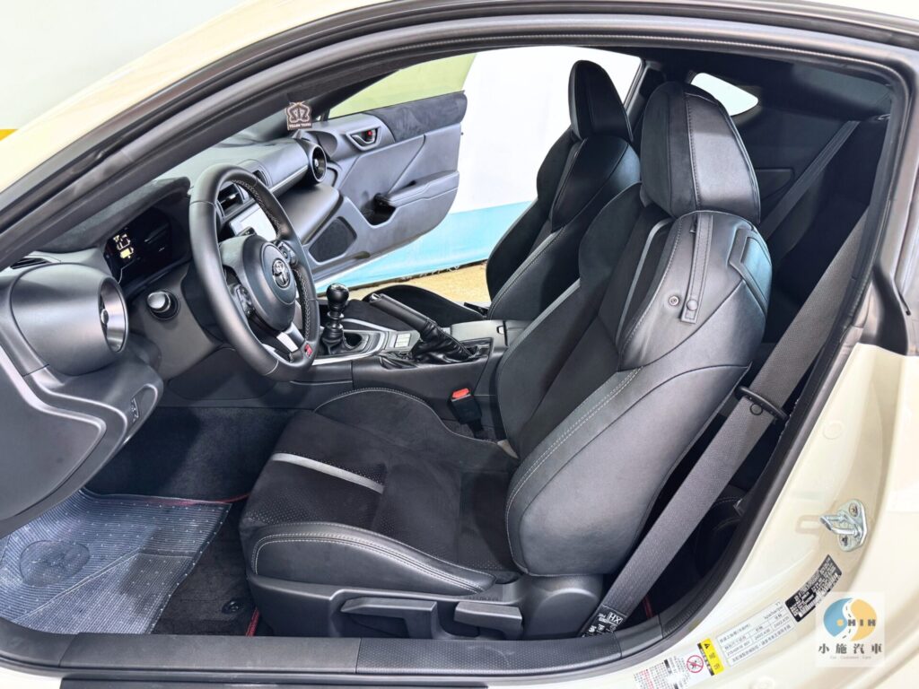 2023 Toyota GR86 2.4 6MT 手排 白