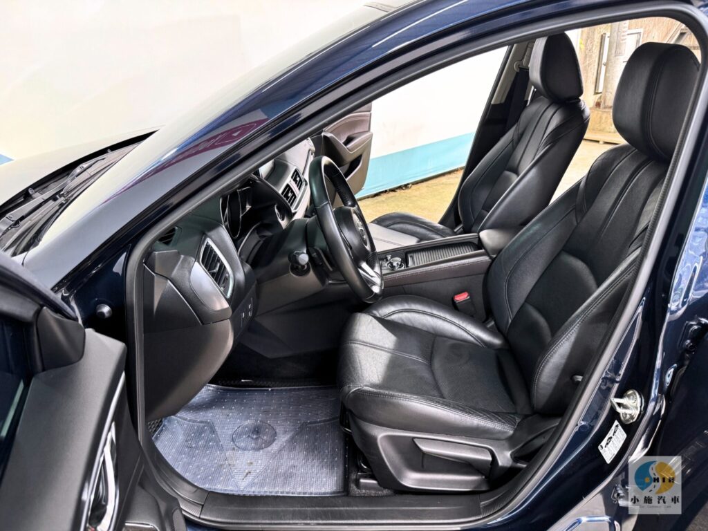 2016 Mazda 3 5D 2.0尊榮安全版 自排 藍