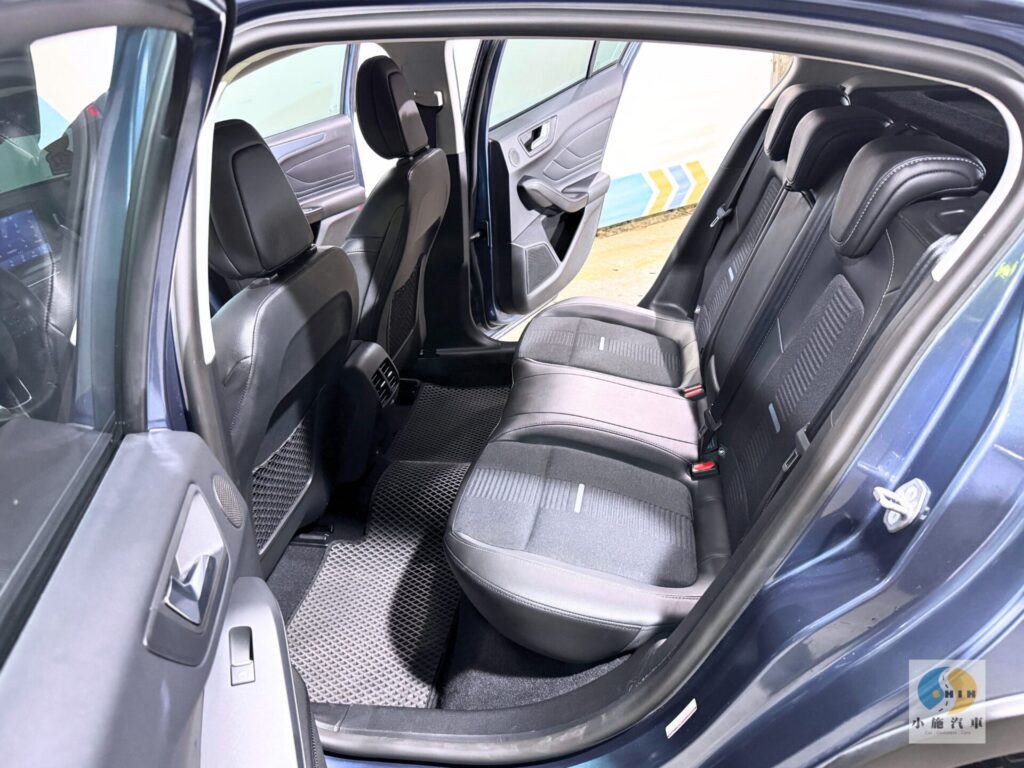 2022 Ford Focus Active EcoBoost 182任性版 自排 藍