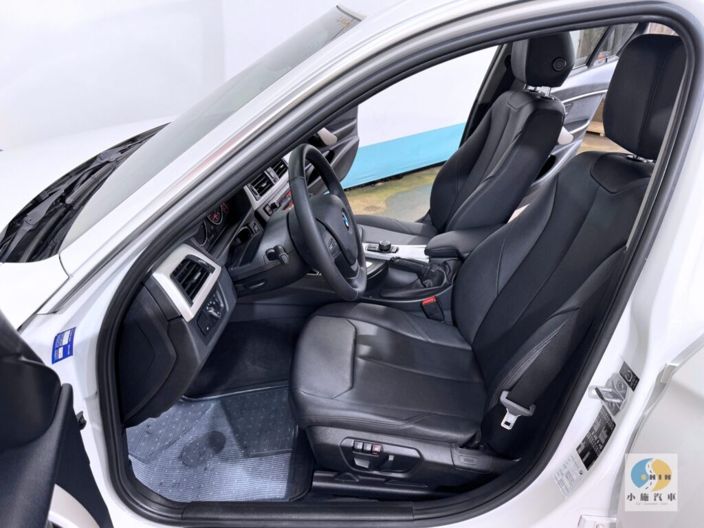 2014 BMW 3-Series Sedan 316i 自排 白