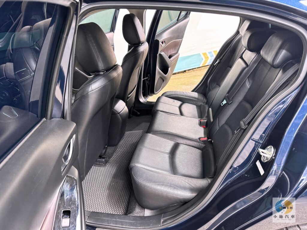 2016 Mazda 3 5D 2.0尊榮安全版 自排 藍