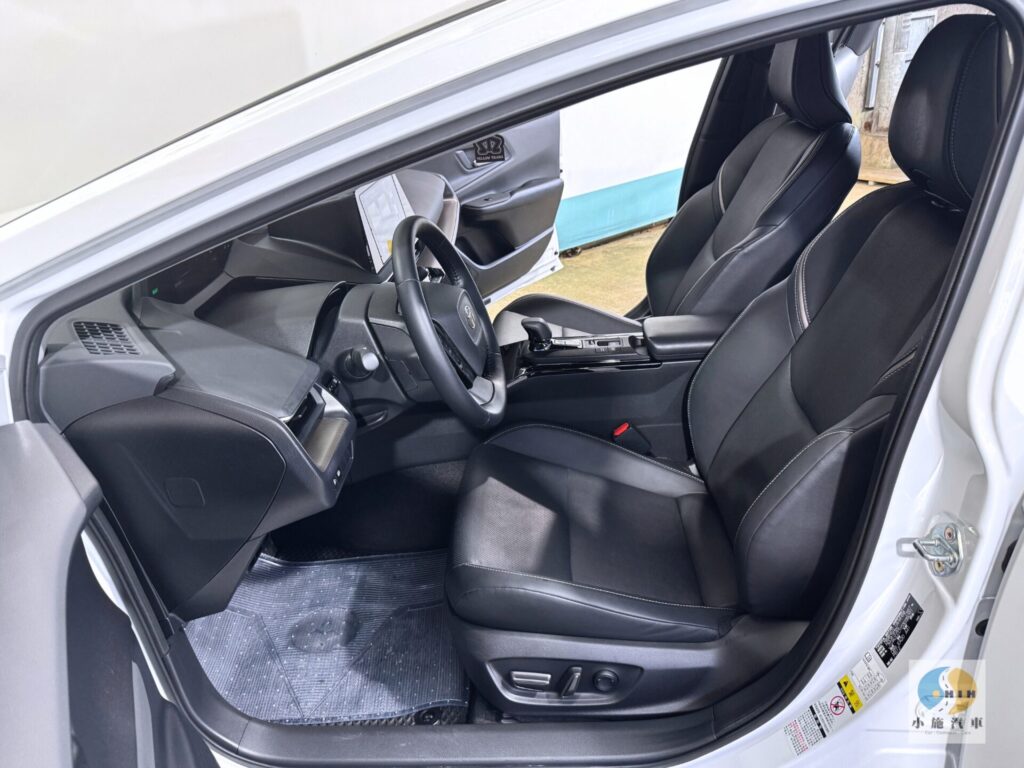 2024 Toyota Prius PHEV 2.0鉑金 自排 白
