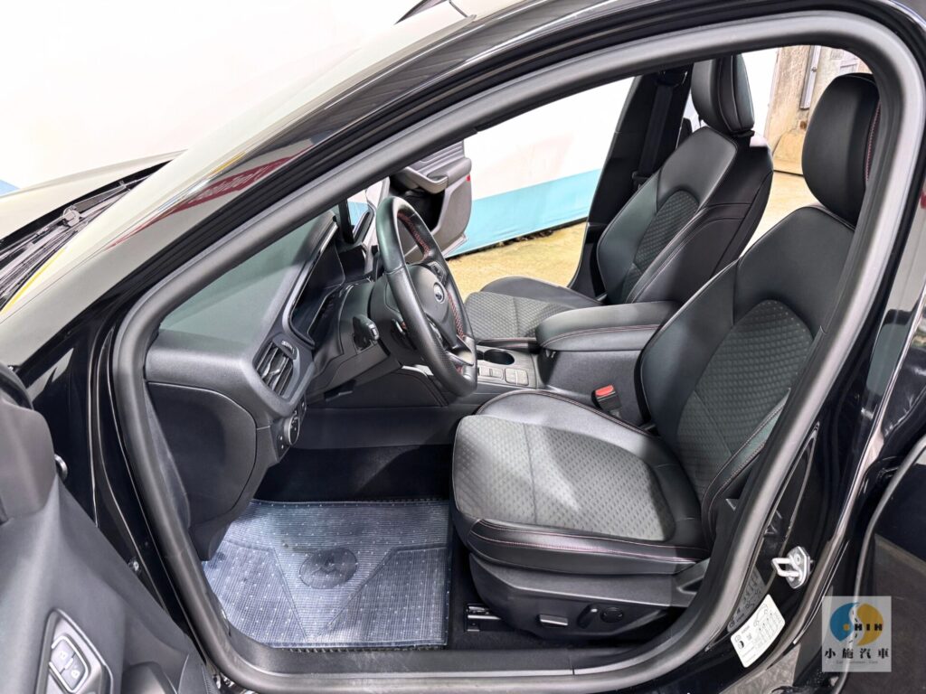 2021 Ford Focus 4D ST-Line Lommel 自排 黑