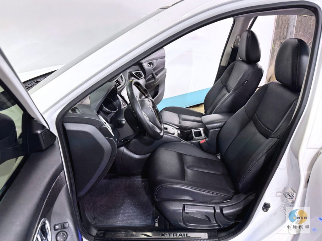 2016 Nissan X-Trail 2.5豪華影音版 自排 白