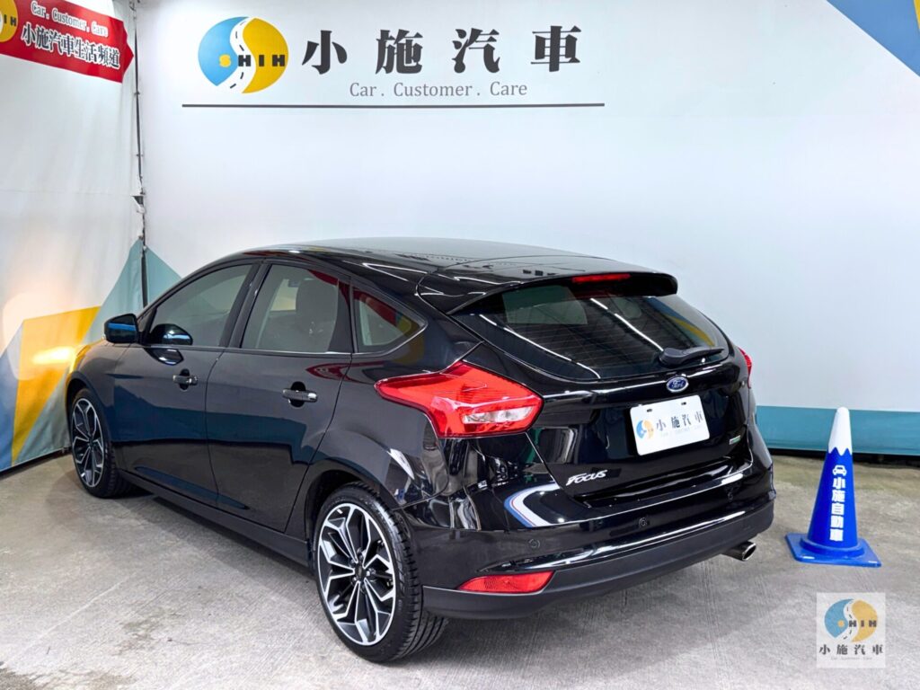 2017 Ford Focus 5D EcoBoost 180汽油時尚型 自排 黑