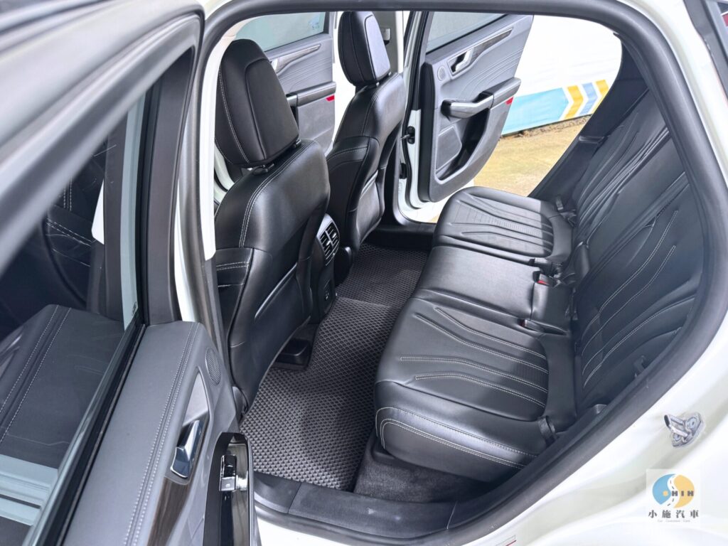 2022 Ford Kuga EcoBoost 250 AWD Vignale 自排 白