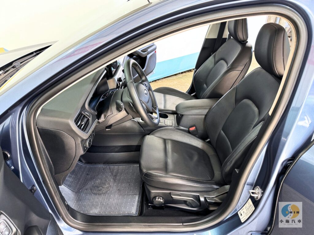 2019 Ford Focus 4D EcoBoost 182 17 TSR 自排 藍
