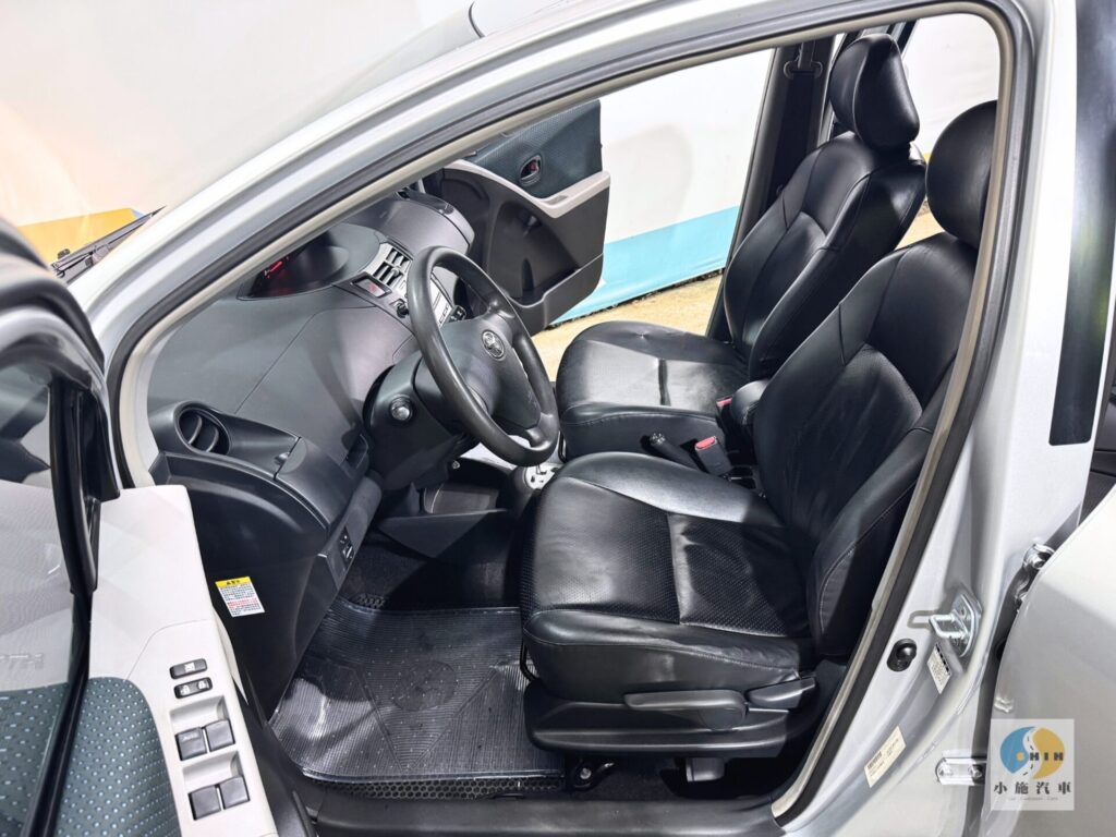 2007 Toyota Yaris 1.5 E 自排 銀