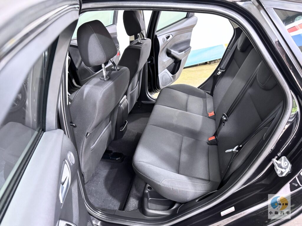 2017 Ford Focus 5D EcoBoost 180汽油時尚型 自排 黑
